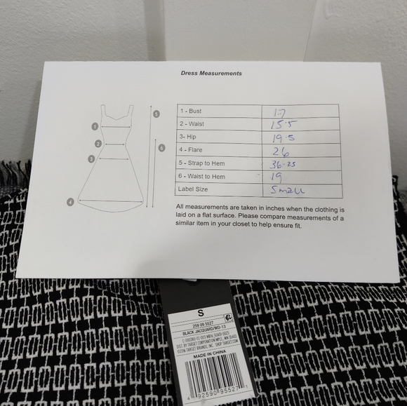 Mossimo Mock Neck Pleated Dress - Small - Picture 10 of 10